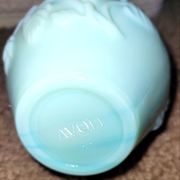 Vintage milk glass, pitcher, AVON, Avon pitcher, home decor, collectibles, bath - Picture 3 of 3